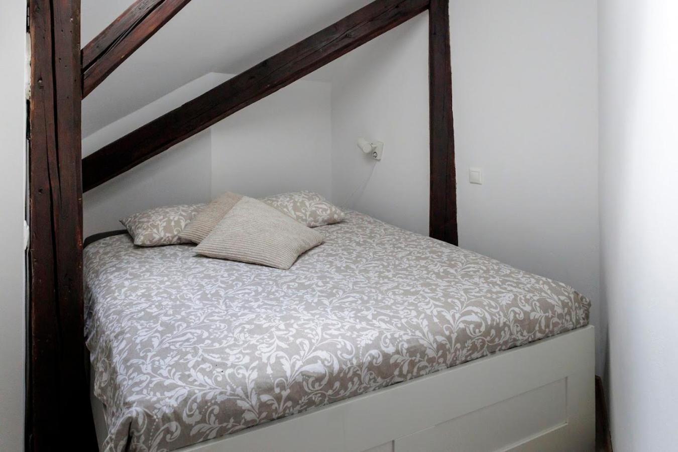 Vip Apartment In Old Town With Free Parking Pressburg Exterior foto