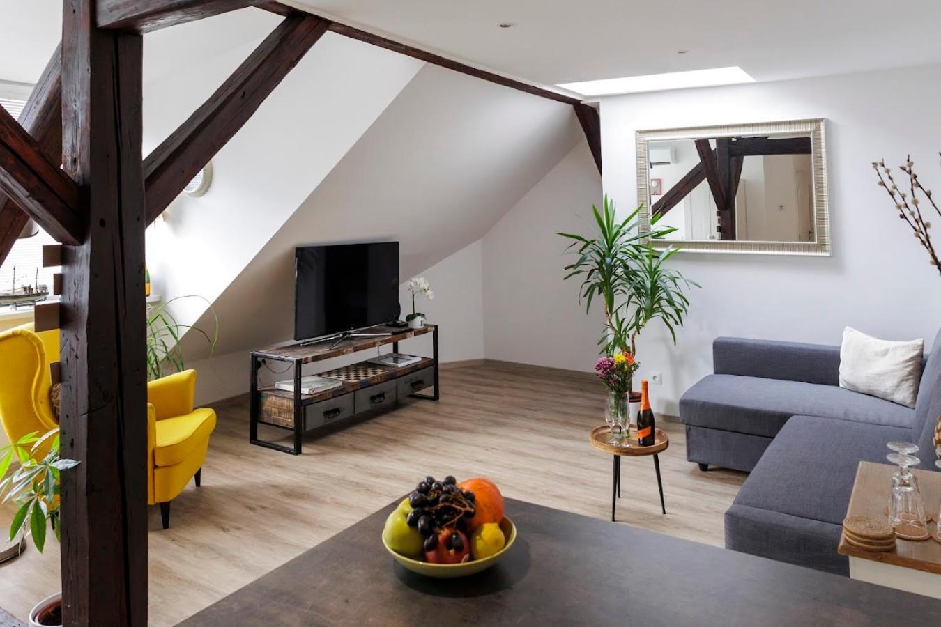 Vip Apartment In Old Town With Free Parking Pressburg Exterior foto