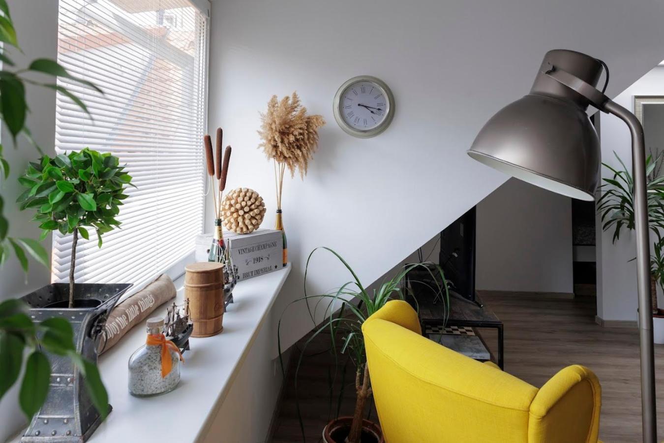 Vip Apartment In Old Town With Free Parking Pressburg Exterior foto