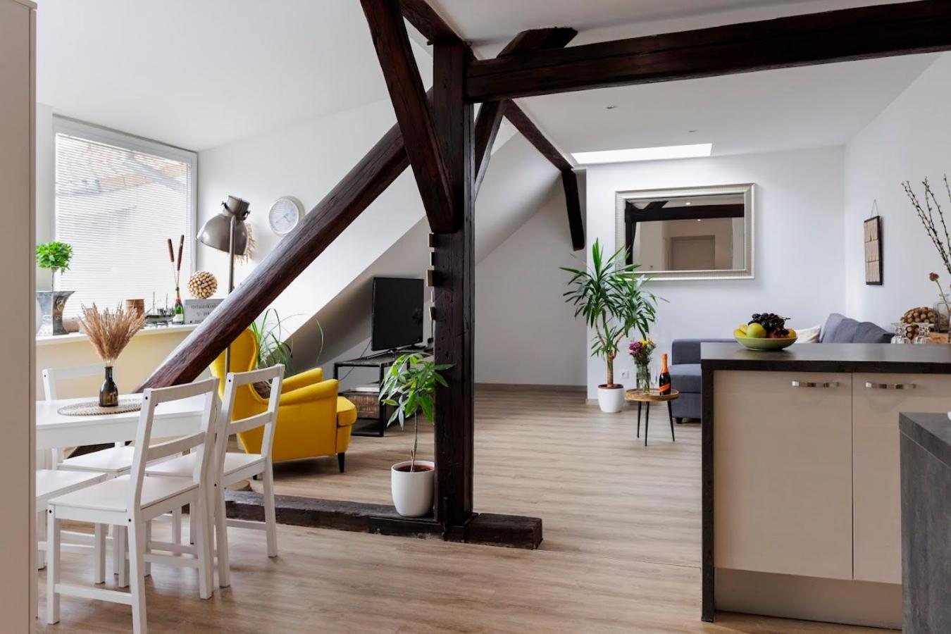 Vip Apartment In Old Town With Free Parking Pressburg Exterior foto