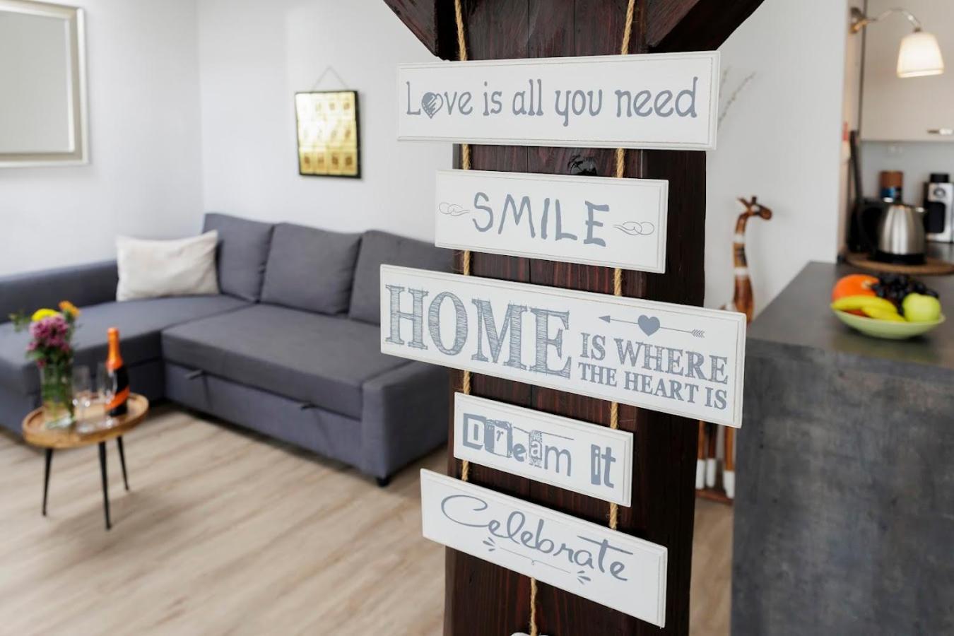 Vip Apartment In Old Town With Free Parking Pressburg Exterior foto