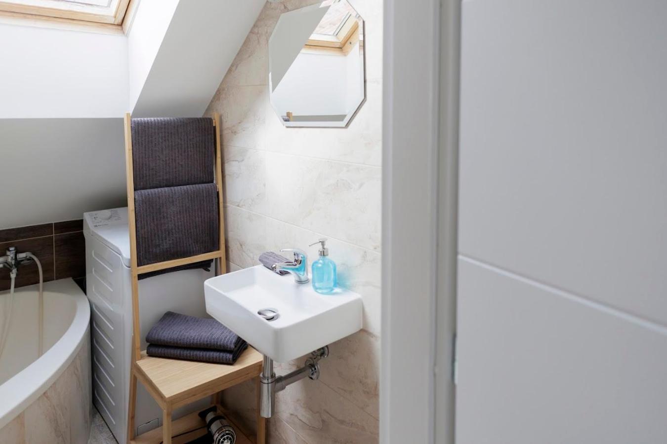 Vip Apartment In Old Town With Free Parking Pressburg Exterior foto